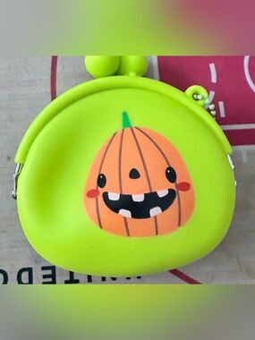 Silicone Coin Purse with Cute Orange Pumpkin - Lime Green